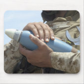 Nah-up-Ansicht eines Soldaten, der eine Munition k Mousepad (Vorne)
