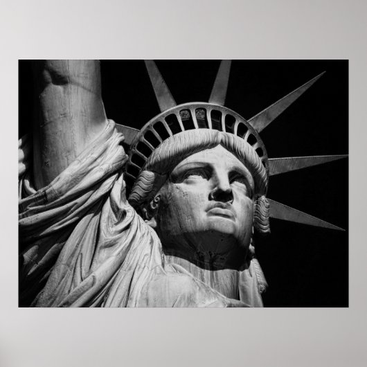 Nah-up Black & White Statue of Liberty New York Poster (Vorne)