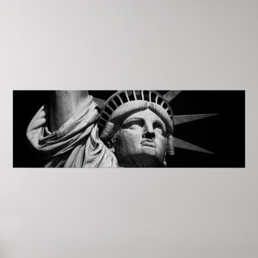 Nah-up Black & White Statue of Liberty New York Poster (Vorne)