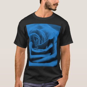 Nah-up blaue rote Rose, Makro-Schönheit. T-Shirt