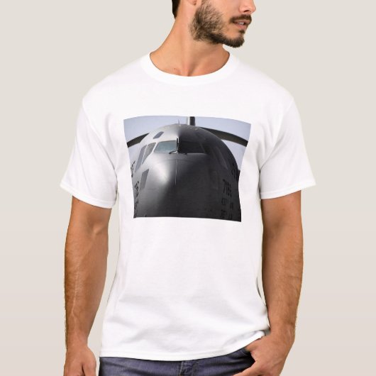Nah-up der Vorderseite eines C-17-Globemaster III T-Shirt (Vorderseite)