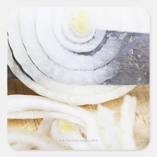 nah-up einer Zwiebel, geschnitten in Scheiben Quadratischer Aufkleber (Vorderseite)