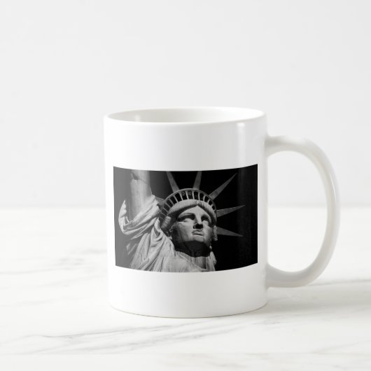 Nah-up-Schwarz-weiße Freiheitsstatue New York Kaffeetasse (Rechts)