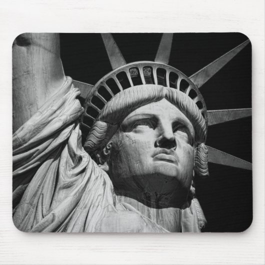 Nah-up-Schwarz-weiße Freiheitsstatue New York Mousepad (Vorne)