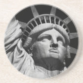 Nah-up-Schwarz-weiße Freiheitsstatue New York Sandstein Untersetzer (Vorne)