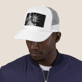 Nah-up-Schwarz-weiße Freiheitsstatue New York Truckerkappe (Beispiel)