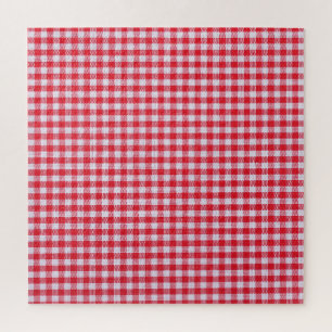 Nah-Up-Tablett mit roter Schachtel. Puzzle