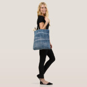 Nah-up von Denim Tuch. Tasche (Am Model)