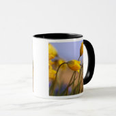 Nahaufnahme der Narzissen Tasse (VorderseiteRechts)