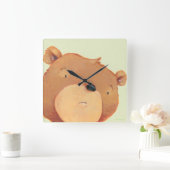 Nahaufnahme des großen Braunbären Quadratische Wanduhr (Zuhause)