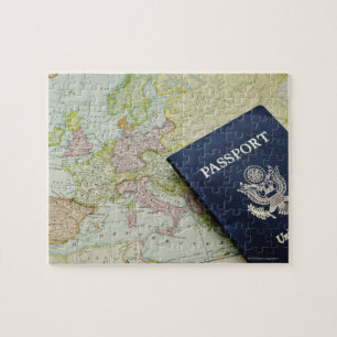 Nahaufnahme des Passes liegend auf europäischer Puzzle