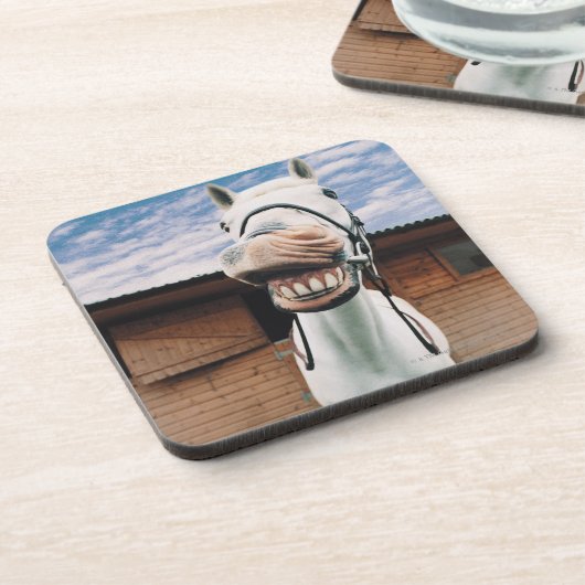 Nahaufnahme des Pferds mit dem Mund offen Getränkeuntersetzer (Linke Seite)