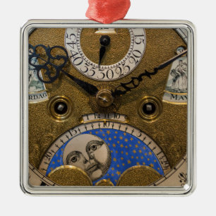 Nahaufnahme einer alten Uhr, Deutschland Silbernes Ornament