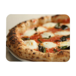 Nahaufnahme einer ganzen Pizzatorte Magnet
