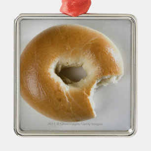 Nahaufnahme eines Bagels Silbernes Ornament