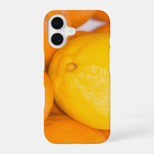 Nahaufnahme-Foto von Orangen- und Zitronenfrucht iPhone 16 Hülle