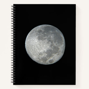 Nahaufnahme Vollmond im Nachthimmel. Fotografie Notizblock