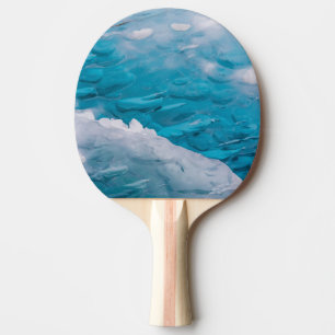 Nahaufnahme von blauem Eis Tischtennis Schläger
