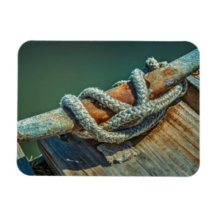 Nahaufnahme von Bootskleat und Seil Magnet