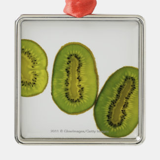 Nahaufnahme von fünf Scheiben Kiwi Silbernes Ornament