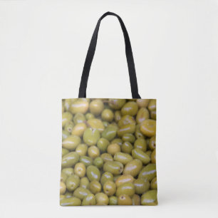 Nahaufnahme von grünen Oliven Tasche