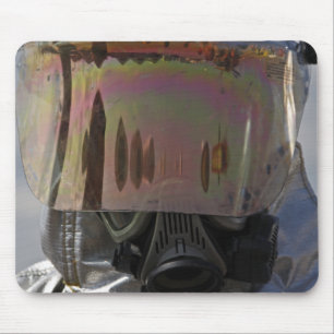 Nahaufnahmeansicht eines Feuerwehrmanns Mousepad