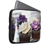 Nahe Aufbereitung von Kuchen mit selektivem Fokus Laptopschutzhülle (Vorne Rechts)