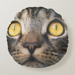 Nahe Aufnahme von Katze mit GelbAugen Rundes Kissen