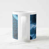 Nahe blaue Eiswände Jumbo-Tasse (Rückseite)