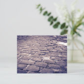 Nahe Cobblestone Street Postkarte (Stehend Vorderseite)