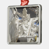 Nahe Darstellung der Komponenten Ornament Aus Metall (Links)