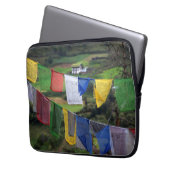 Nahe Gebet-Flaggen Laptopschutzhülle (Vorderseite Links)