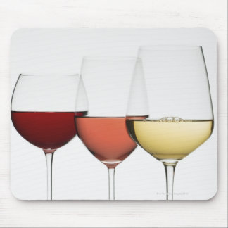 Nahe Gläser verschiedener Weine Mousepad
