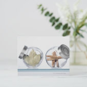 Nahe Kräuter in zwei Gläsern Postkarte (Stehend Vorderseite)