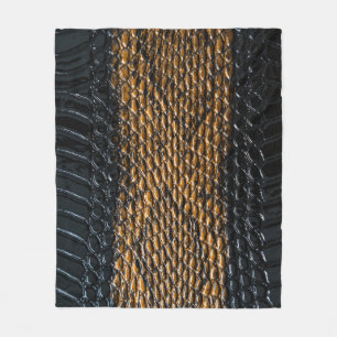 Nahe schwarze Schlangenhautextur Fleecedecke