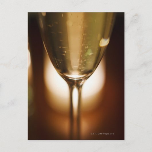 Naher Blick auf das Champagnerglas Postkarte (Vorderseite)