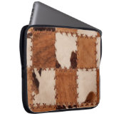 Naher Lederpatchwork mit Textur. Laptopschutzhülle (Vorne Rechts)