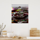 Naher Regenfall in einem Regenbogenteich Poster (Küche)