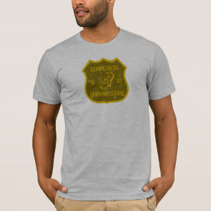 Näherin-trinkende Liga T-Shirt