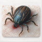 Nahes Aufkleben einer Tick On Human Skin Mousepad (Vorne)