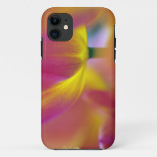 Nahes Aufsetzen der Unterseite der Tulpe-Blume, Ku Case-Mate iPhone Hülle