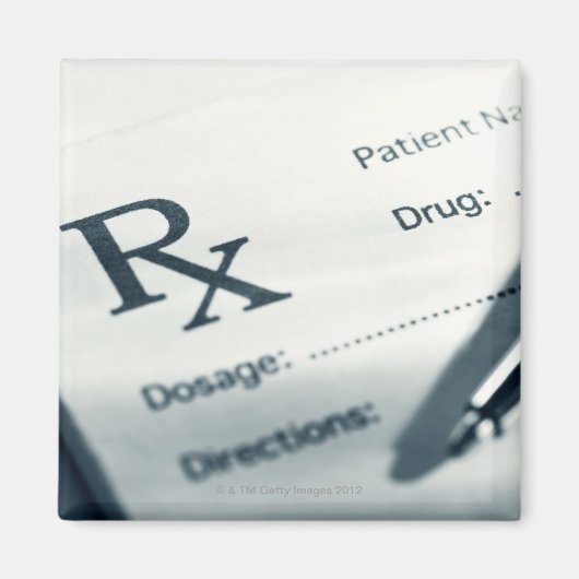 Nahes Auftragen der Packung und des Pens Magnet (Vorne)