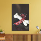 Nahes Aufziehen eines Halshalses und eines Hundebe Leinwanddruck (Insitu (Wohnzimmer))