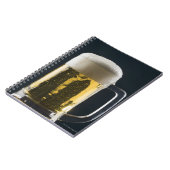 Nahes Bierglas Notizblock (Linke Seite)