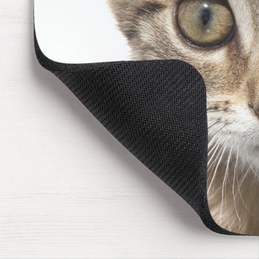 Nahes Bild eines Kätzchens Mousepad (Ecke)