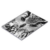 Nahes hohes Porträt der eurasischen Eagle-Eule Notizblock (Linke Seite)