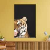 Nahes Ohr des zerreißenden Tigers Leinwanddruck (Insitu (Wohnzimmer))