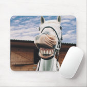 Nahes Pferd mit Mundöffnung Mousepad (Mit Mouse)