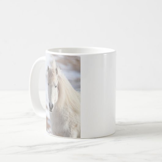 Nahes, weißes isländisches Pferd Kaffeetasse (Vorderseite Links)