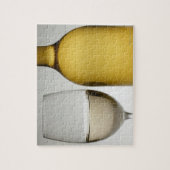 Nahes Weißwein und Weinflasche Puzzle (Vertikal)